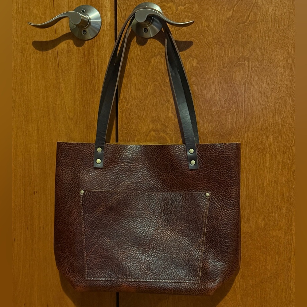 Portland Leather Cinnamon Bear classic medium tote - brand new!